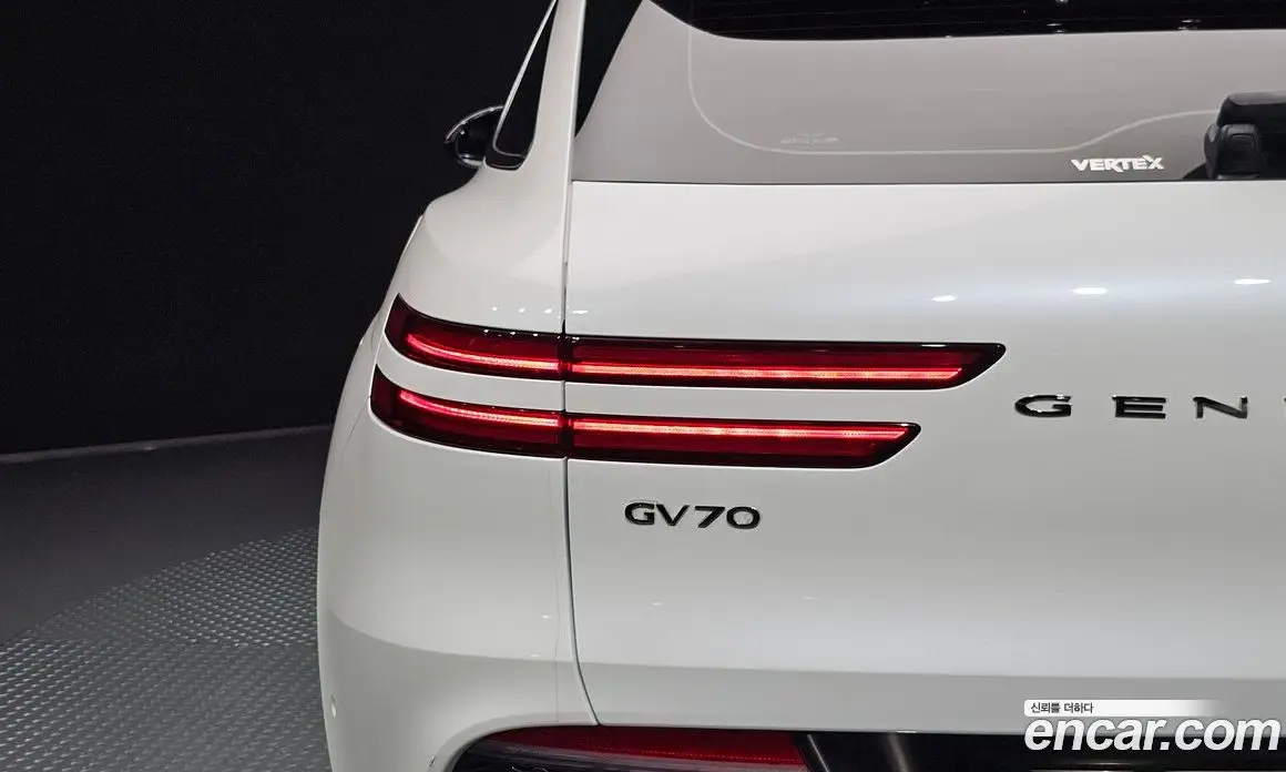 Genesis GV70 2022 2.5 автомат (гидро), фото 9 Genesis GV70 2022 2.5 автомат (гидро), фото 9