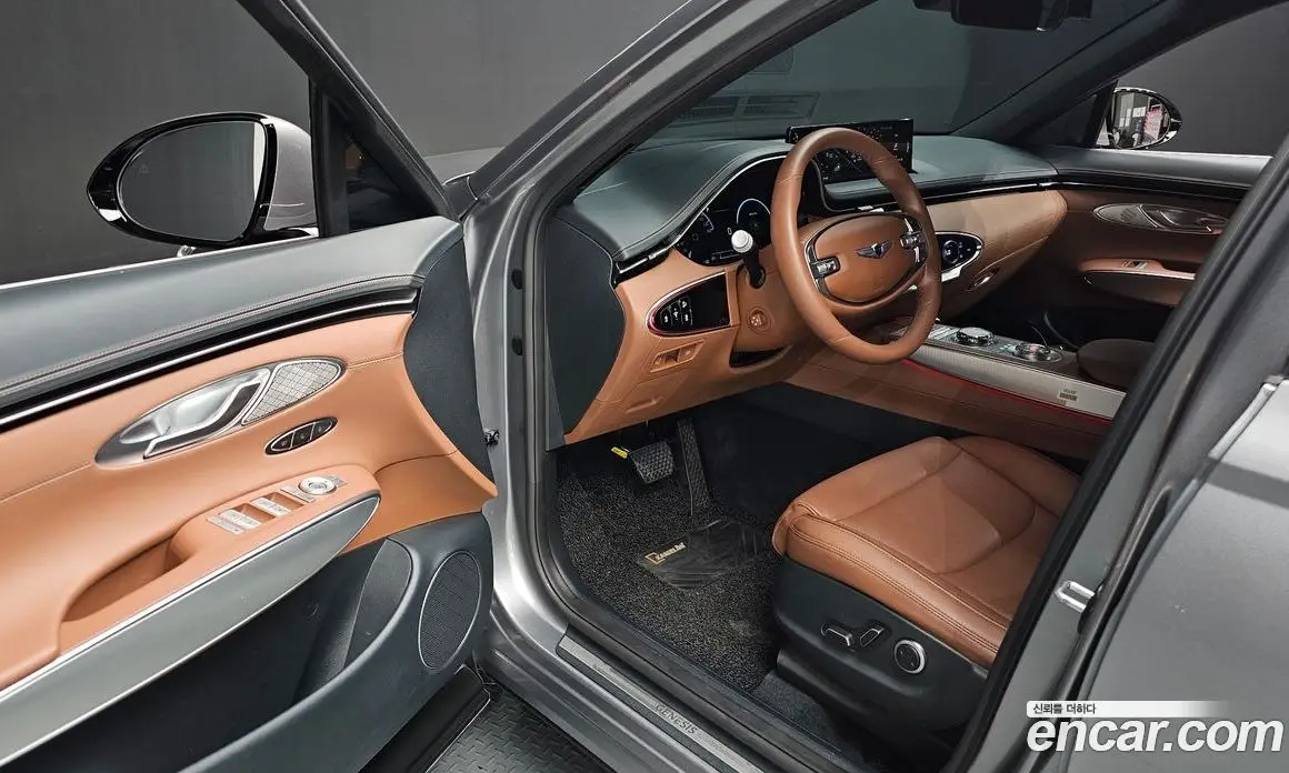 Genesis GV70 2023 2.5 автомат (гидро), фото 17 Genesis GV70 2023 2.5 автомат (гидро), фото 17