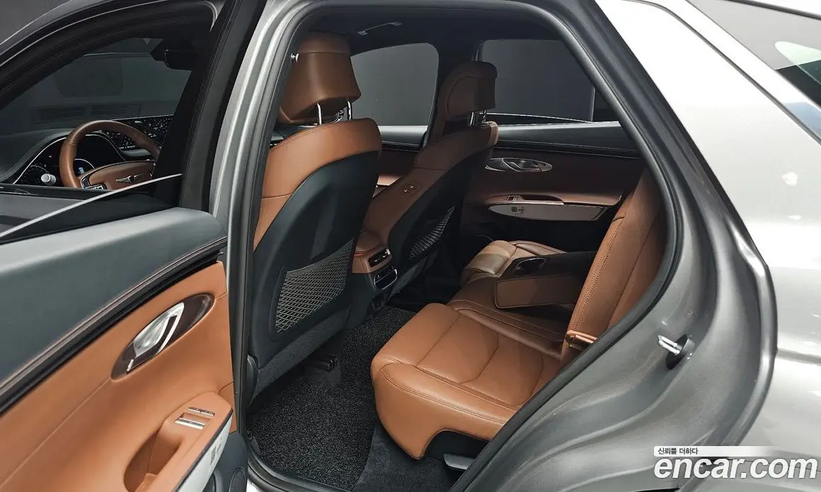 Genesis GV70 2023 2.5 автомат (гидро), фото 18 Genesis GV70 2023 2.5 автомат (гидро), фото 18