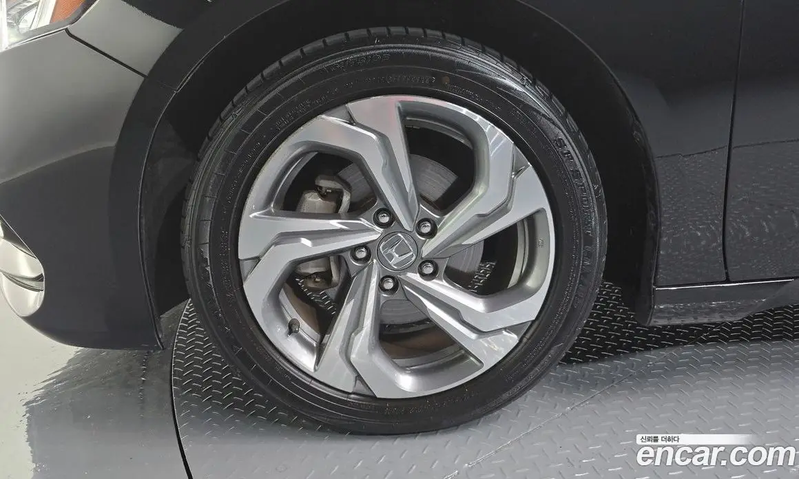 Honda Accord 2019 1.5 автомат (гидро), фото 5 Honda Accord 2019 1.5 автомат (гидро), фото 5