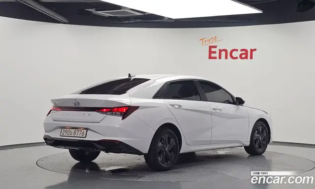 Hyundai Avante 2022 1.6 автомат (гидро), миниатюра 2