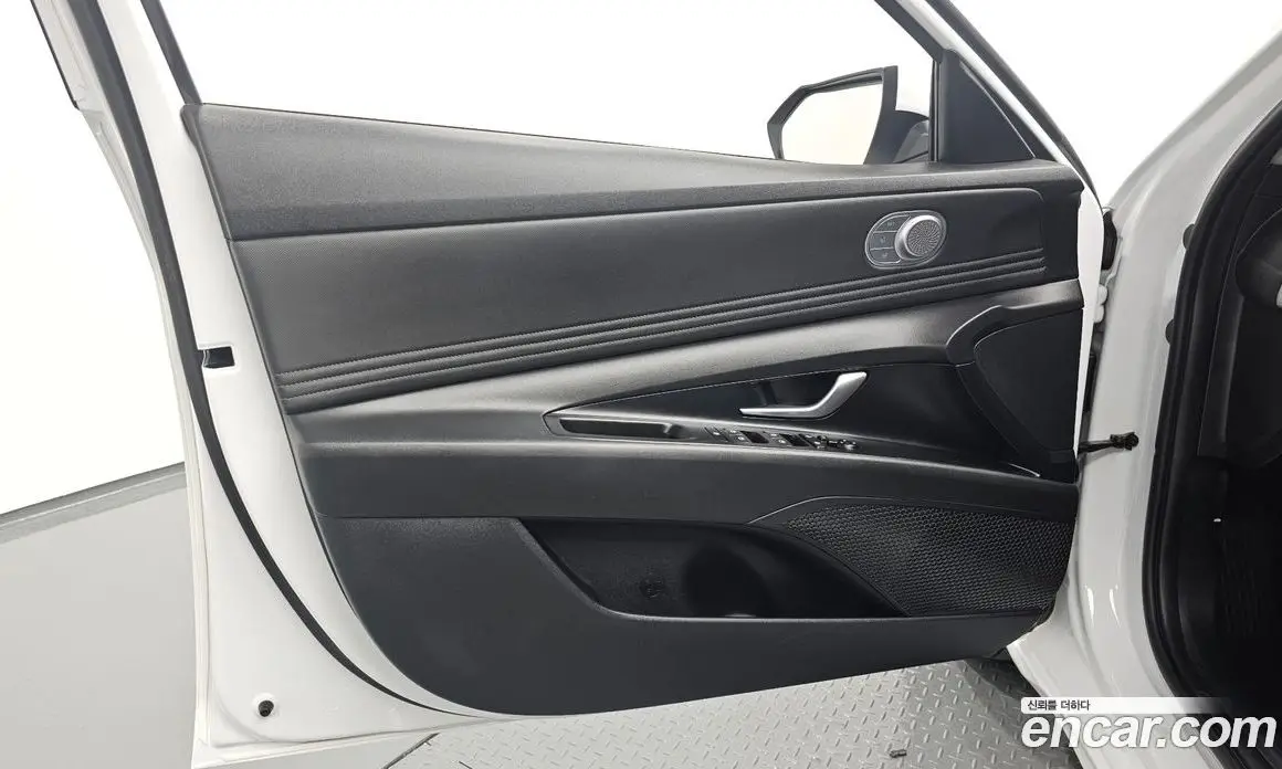 Hyundai Avante 2022 1.6 автомат (гидро), фото 14