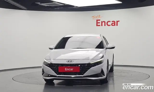 Hyundai Avante 2022 1.6 автомат (гидро), миниатюра 3