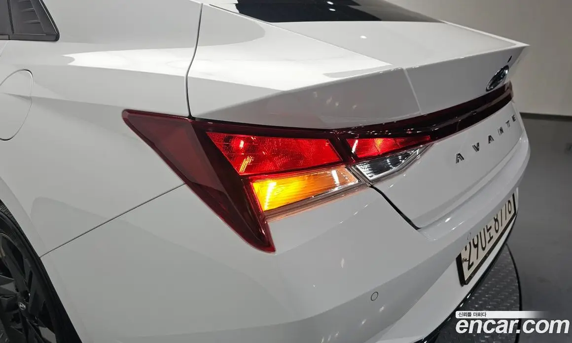 Hyundai Avante 2022 1.6 автомат (гидро), фото 9