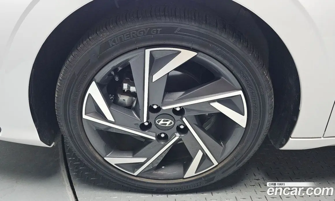 Hyundai Avante 2024 1.6 автомат (гидро), фото 5 Hyundai Avante 2024 1.6 автомат (гидро), фото 5
