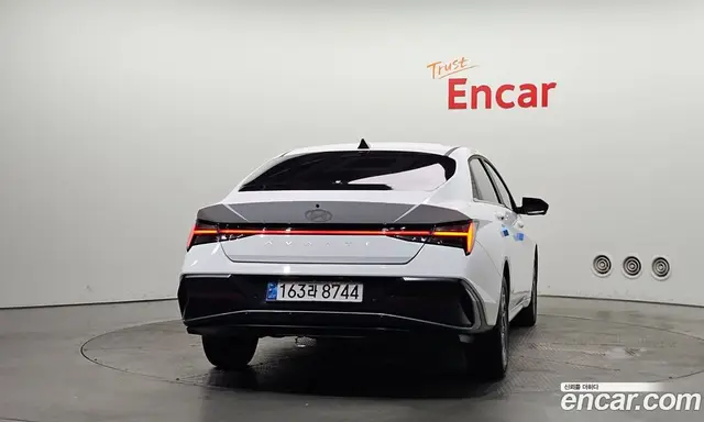 Hyundai Avante 2024 1.6 автомат (гидро), миниатюра 4