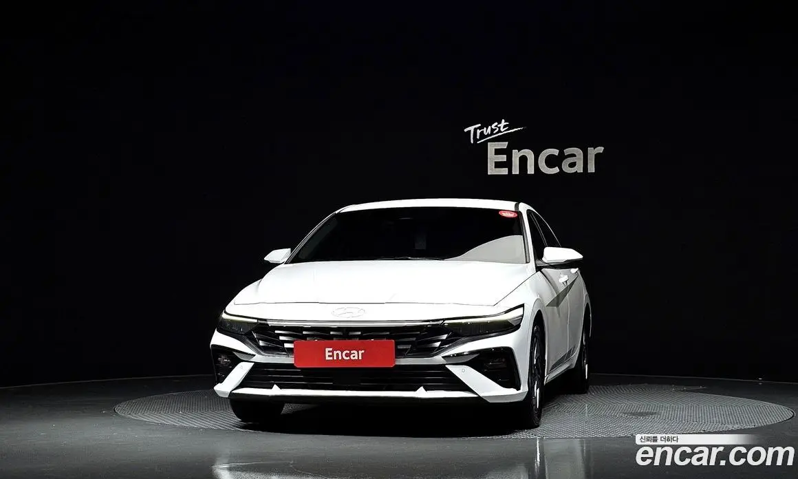 Hyundai Avante 2025 1.6 автомат (гидро), фото 3