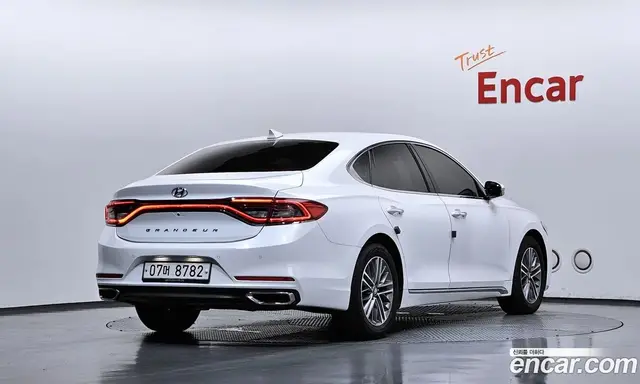 Hyundai Grandeur 2018 2.4 автомат (гидро), миниатюра 2 Hyundai Grandeur 2018 2.4 автомат (гидро), миниатюра 2