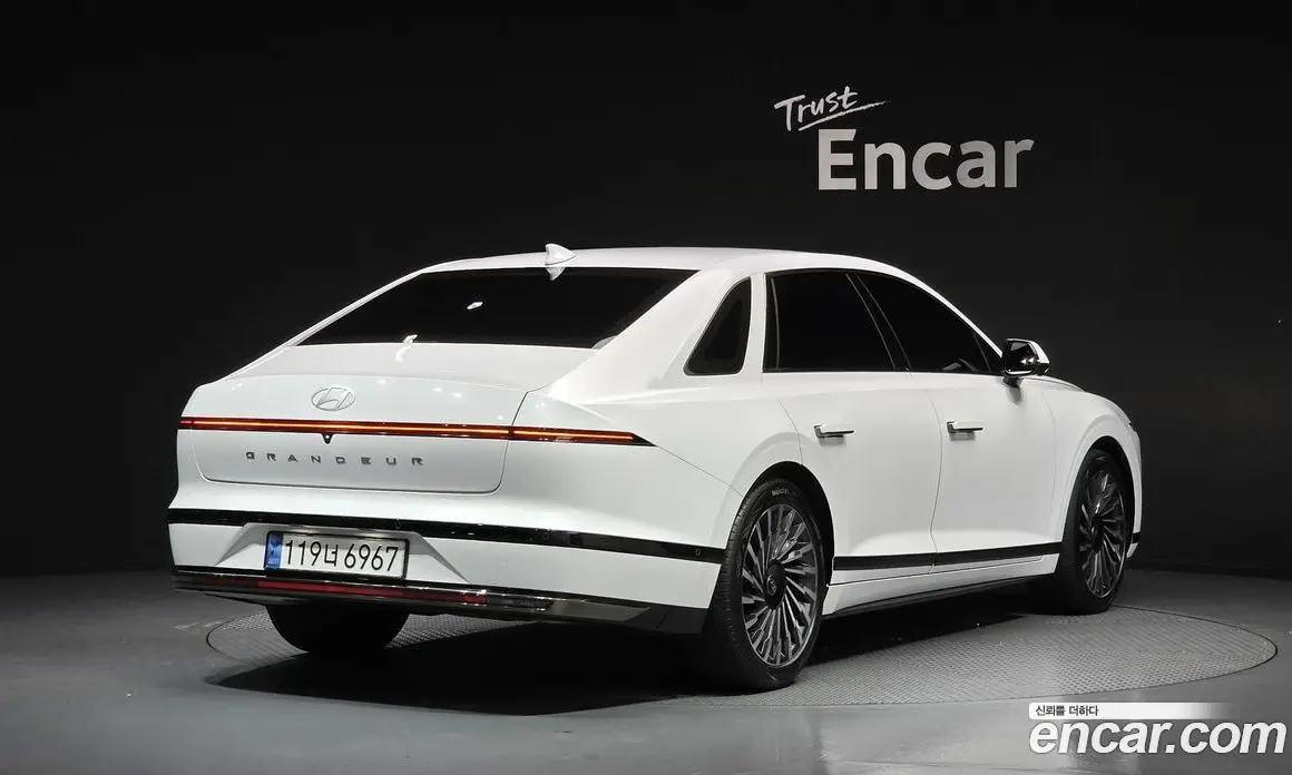 Hyundai Grandeur 2023 2.5 автомат (гидро), фото 2 Hyundai Grandeur 2023 2.5 автомат (гидро), фото 2
