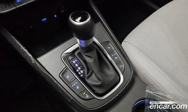 Hyundai Kona 2022 1.6 автомат (гидро), миниатюра 12
