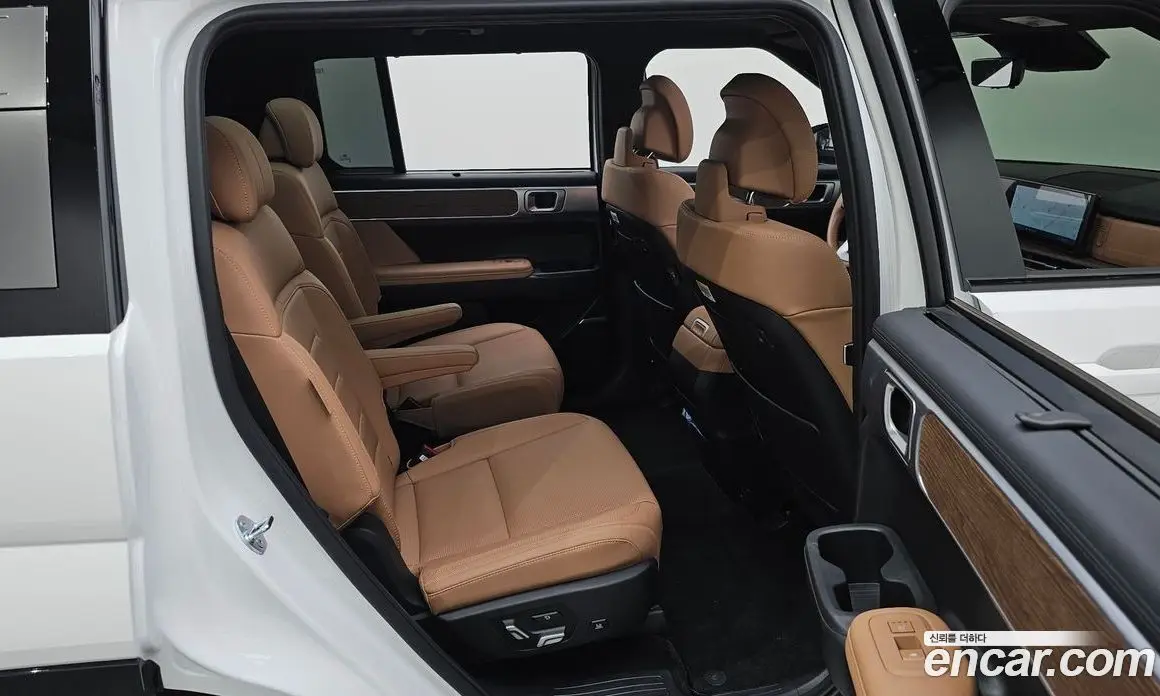 Hyundai Santa Fe 2024 1.6 автомат (гидро), фото 17