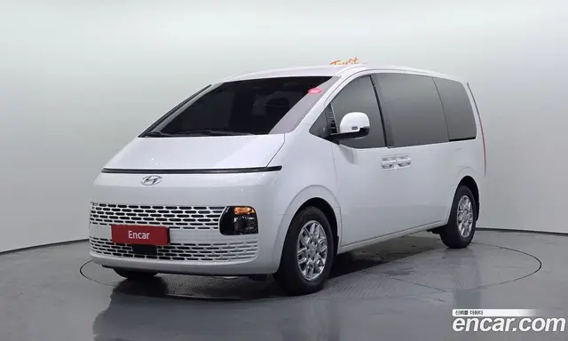 Hyundai Staria, 2023, 3 115 км