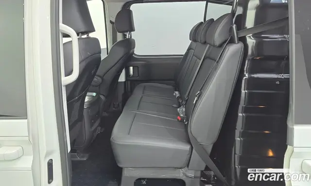Hyundai Staria 2023 2.2 автомат (гидро), миниатюра 11