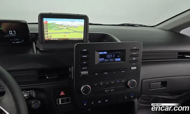 Hyundai Staria 2023 2.2 автомат (гидро), миниатюра 12