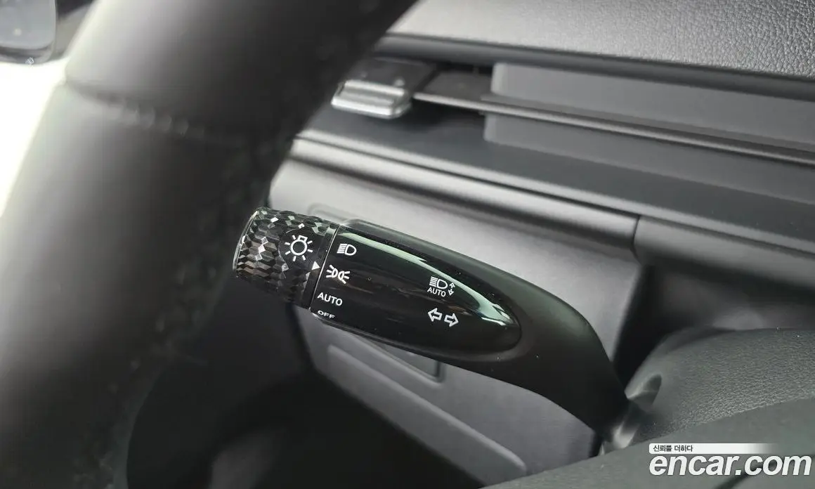 Hyundai Staria 2023 2.2 автомат (гидро), фото 16