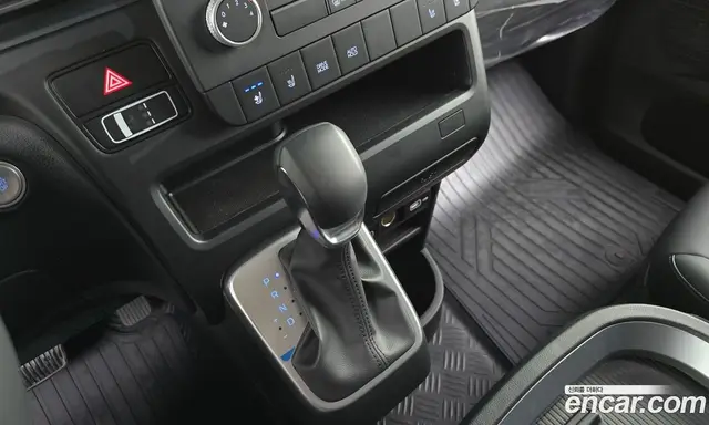 Hyundai Staria 2023 2.2 автомат (гидро), миниатюра 9