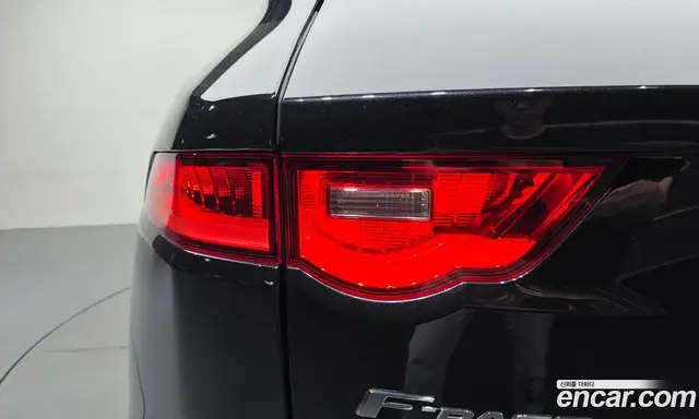 Jaguar F-Pace 2018 2.0 автомат (гидро), миниатюра 9 Jaguar F-Pace 2018 2.0 автомат (гидро), миниатюра 9