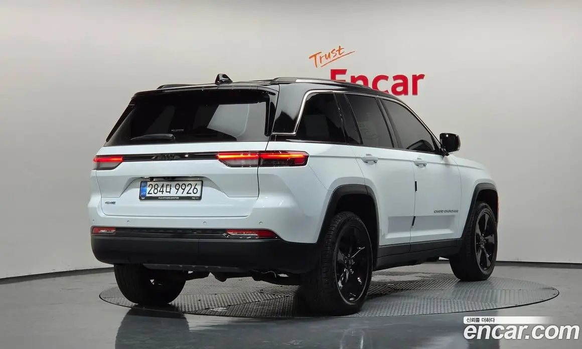Jeep Cherokee 2023 2.0 автомат (гидро), фото 2 Jeep Cherokee 2023 2.0 автомат (гидро), фото 2