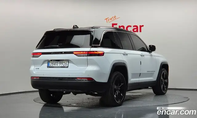 Jeep Cherokee 2023 2.0 автомат (гидро), миниатюра 2 Jeep Cherokee 2023 2.0 автомат (гидро), миниатюра 2