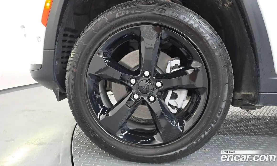 Jeep Cherokee 2023 2.0 автомат (гидро), фото 5 Jeep Cherokee 2023 2.0 автомат (гидро), фото 5