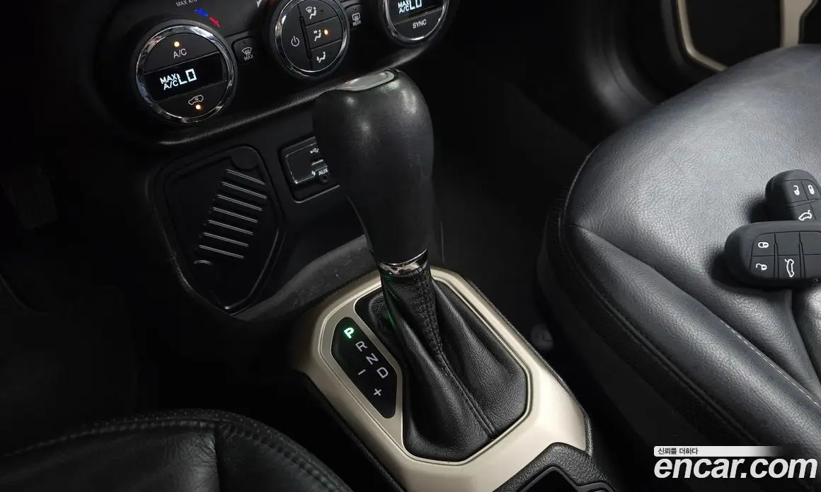 Jeep Renegade 2017 2.4 автомат (гидро), фото 12 Jeep Renegade 2017 2.4 автомат (гидро), фото 12