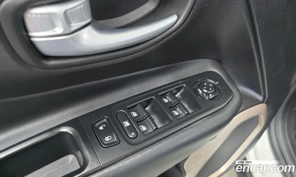 Jeep Renegade 2017 2.4 автомат (гидро), фото 32 Jeep Renegade 2017 2.4 автомат (гидро), фото 32