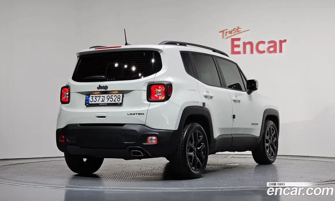Jeep Renegade 2022 1.3 автомат (гидро), фото 2 Jeep Renegade 2022 1.3 автомат (гидро), фото 2
