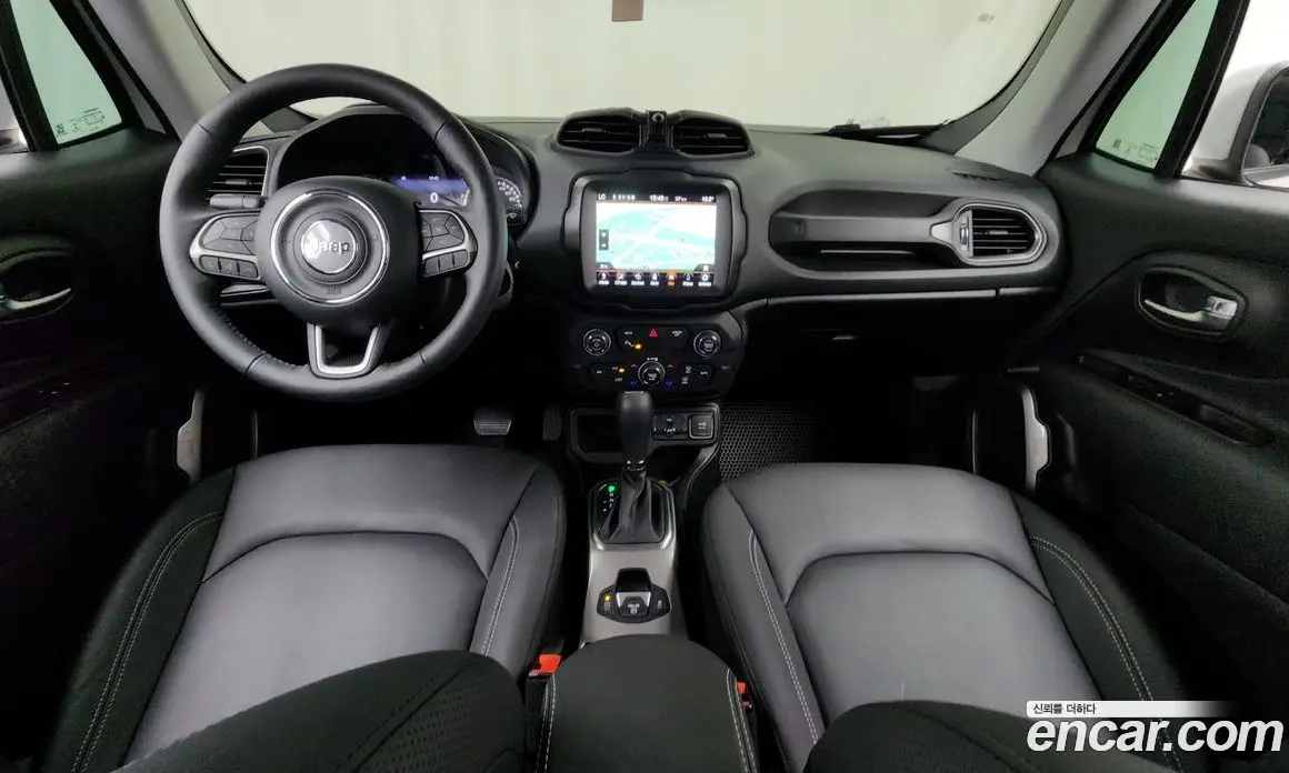 Jeep Renegade 2022 1.3 автомат (гидро), фото 10 Jeep Renegade 2022 1.3 автомат (гидро), фото 10