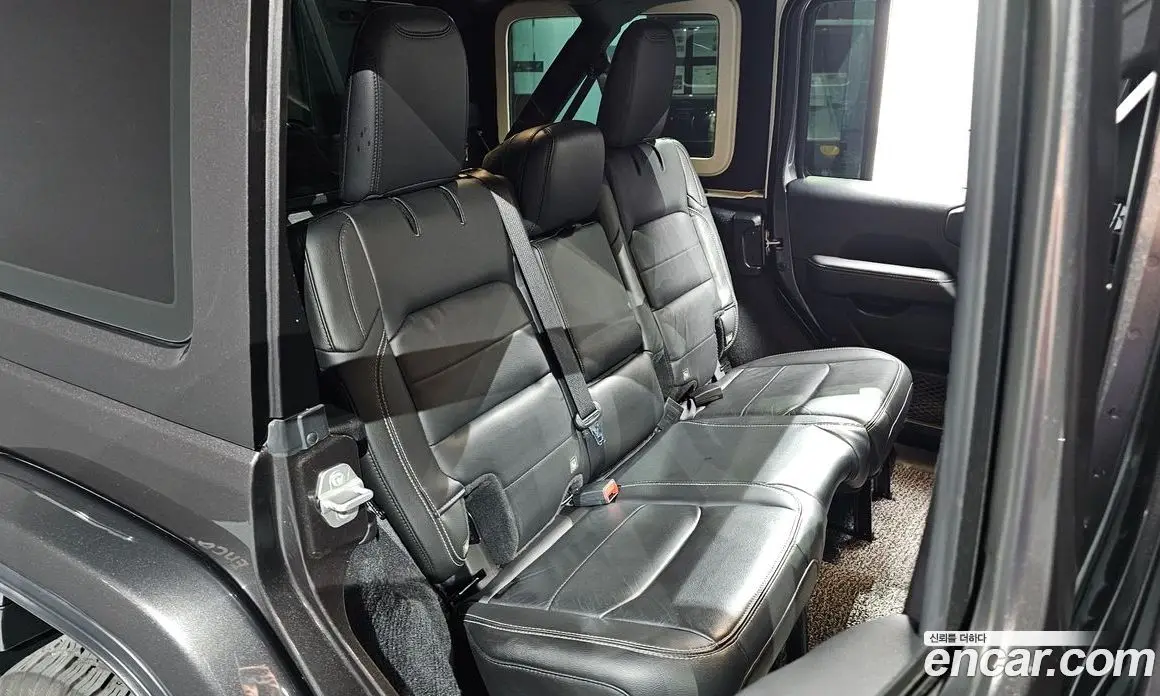 Jeep Wrangler 2019 2.0 автомат (гидро), фото 17 Jeep Wrangler 2019 2.0 автомат (гидро), фото 17