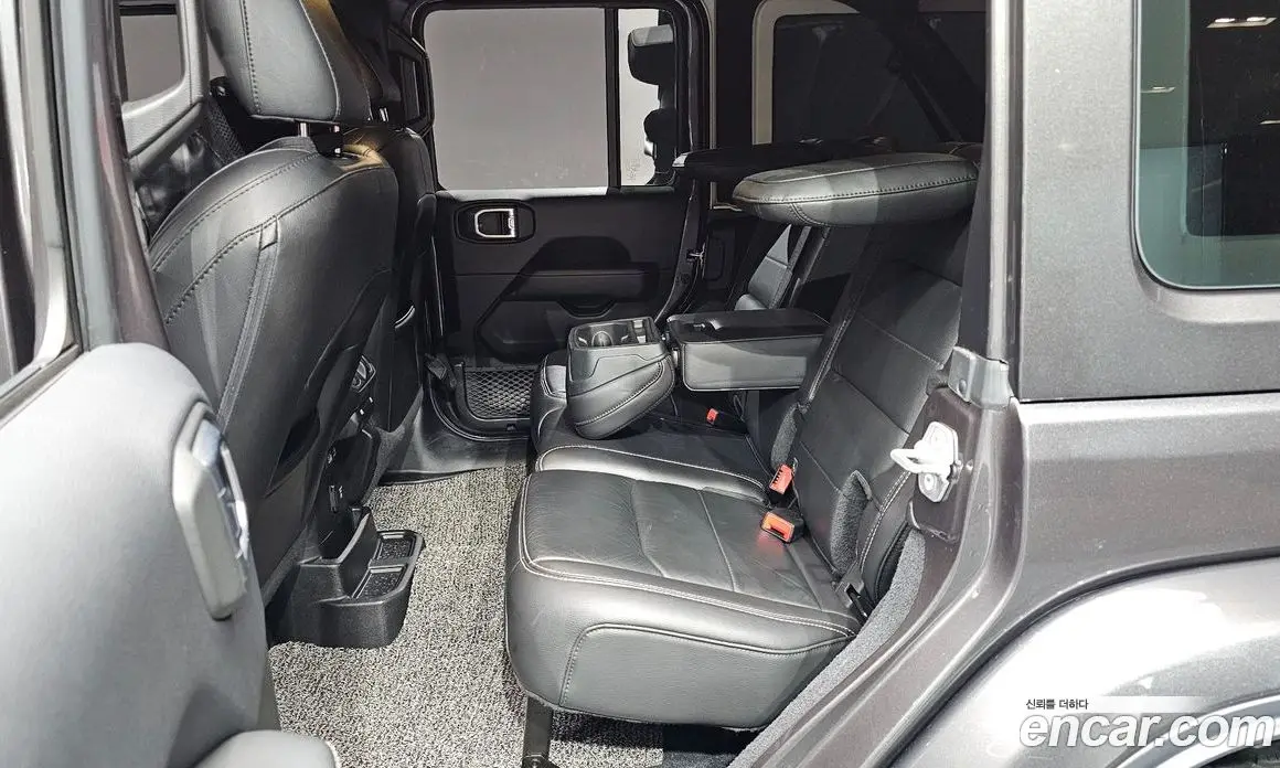 Jeep Wrangler 2019 2.0 автомат (гидро), фото 18 Jeep Wrangler 2019 2.0 автомат (гидро), фото 18