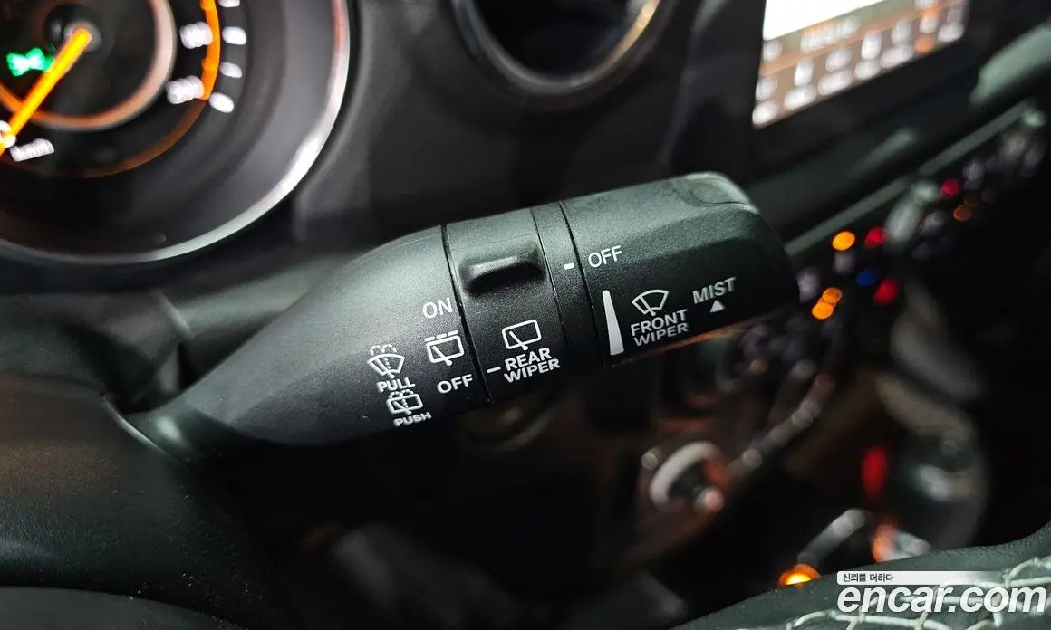 Jeep Wrangler 2019 2.0 автомат (гидро), фото 31 Jeep Wrangler 2019 2.0 автомат (гидро), фото 31