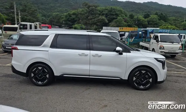 Kia Carnival 2023 3.5 автомат (гидро), миниатюра 3