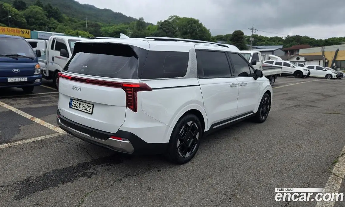 Kia Carnival 2023 3.5 автомат (гидро), фото 4