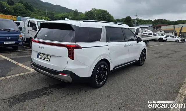 Kia Carnival 2023 3.5 автомат (гидро), миниатюра 4