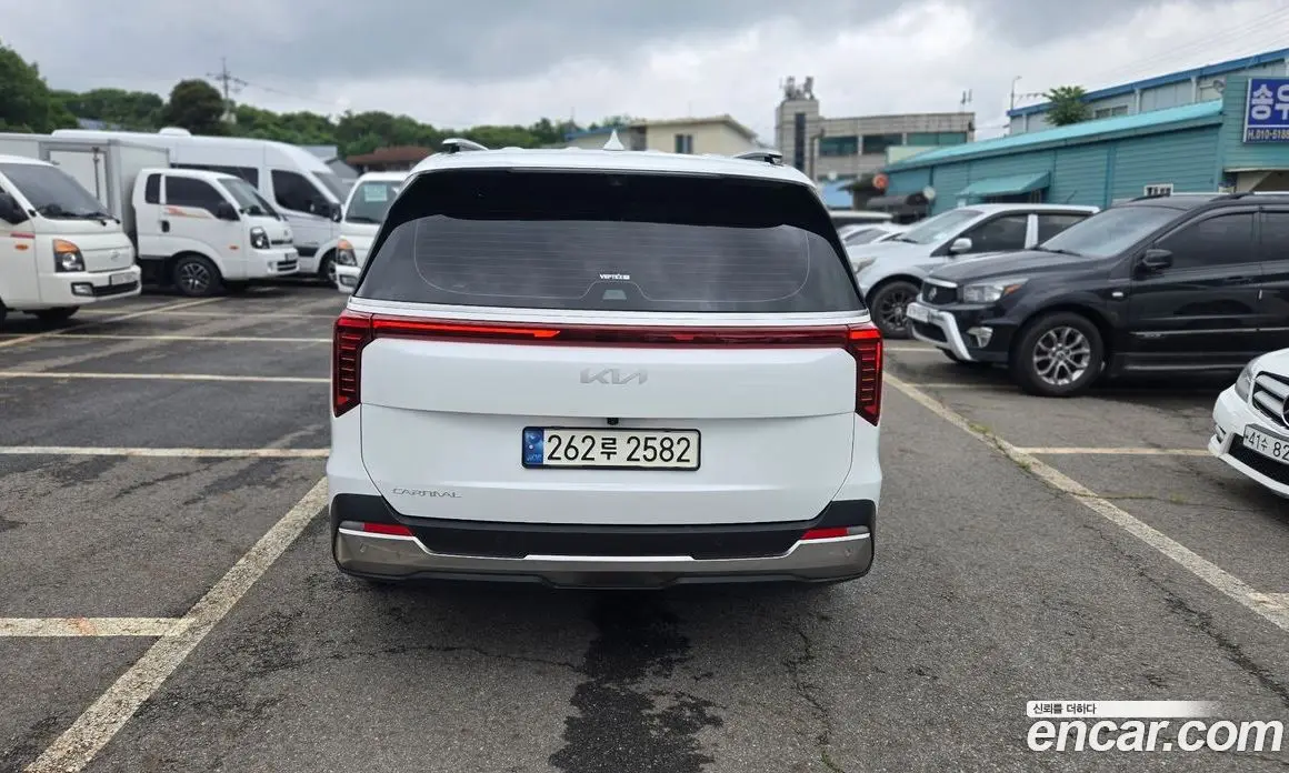 Kia Carnival 2023 3.5 автомат (гидро), фото 5