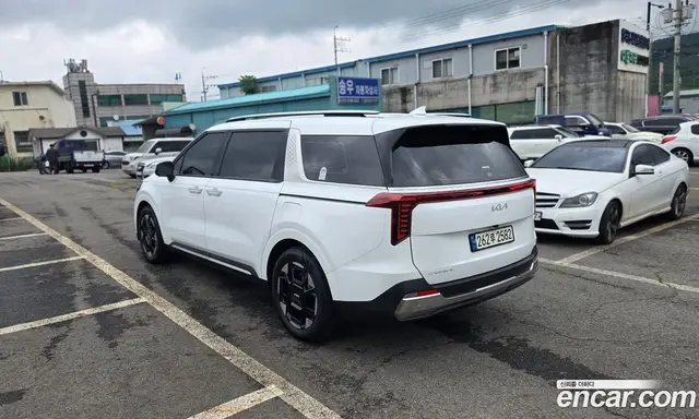 Kia Carnival 2023 3.5 автомат (гидро), миниатюра 6