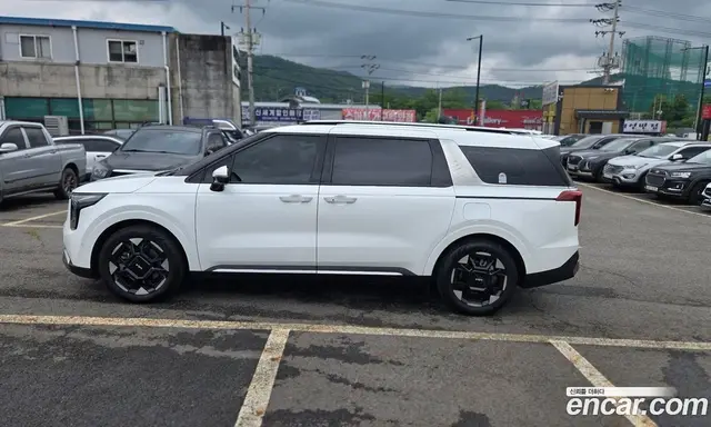 Kia Carnival 2023 3.5 автомат (гидро), миниатюра 7