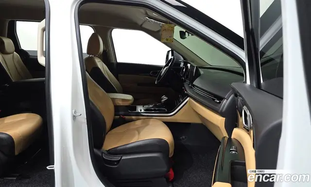 Kia Carnival 2023 2.2 автомат (гидро), миниатюра 11