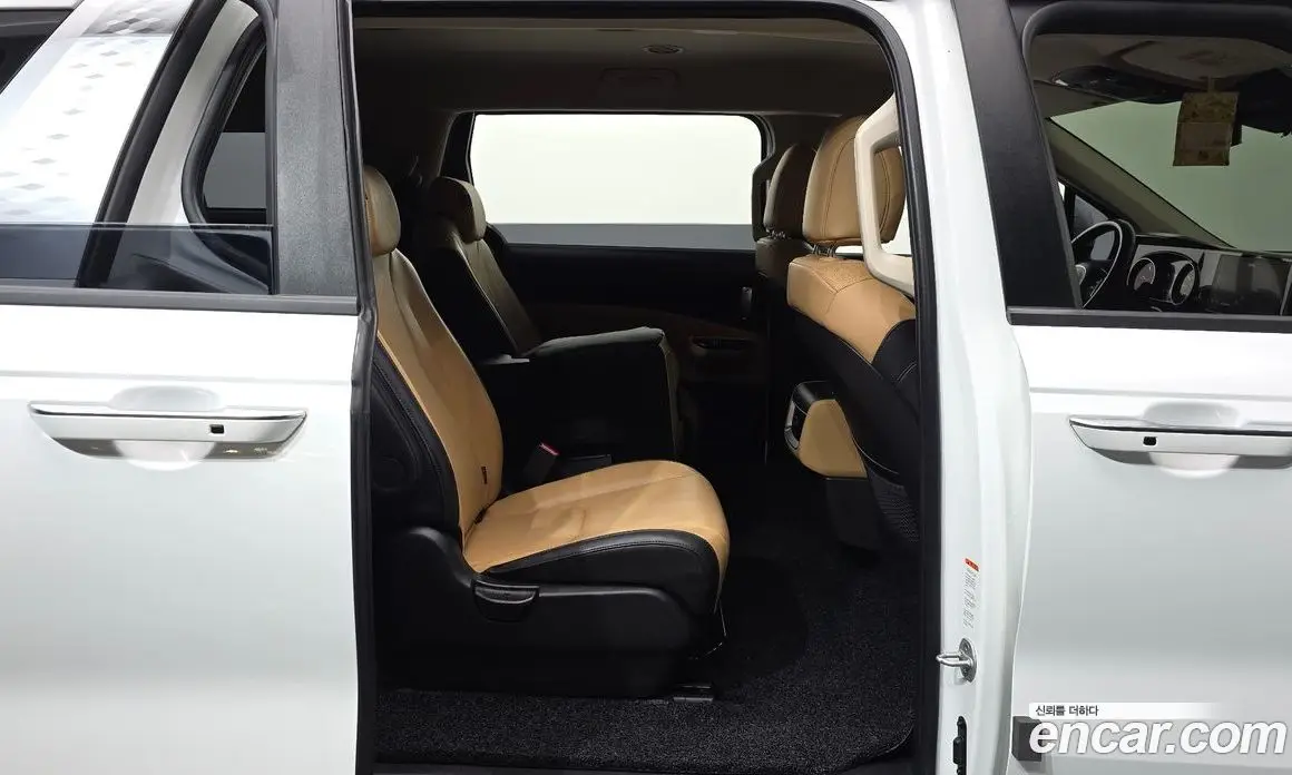 Kia Carnival 2023 2.2 автомат (гидро), фото 12