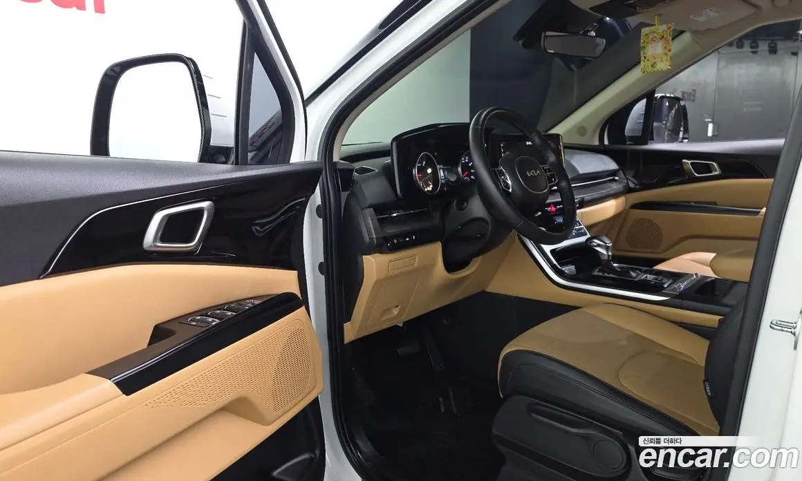 Kia Carnival 2023 2.2 автомат (гидро), фото 10
