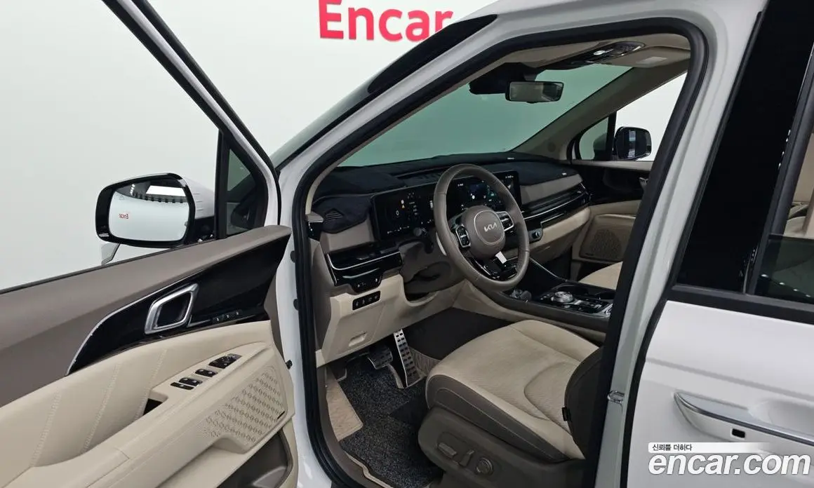 Kia Carnival 2024 1.6 автомат (гидро), фото 13