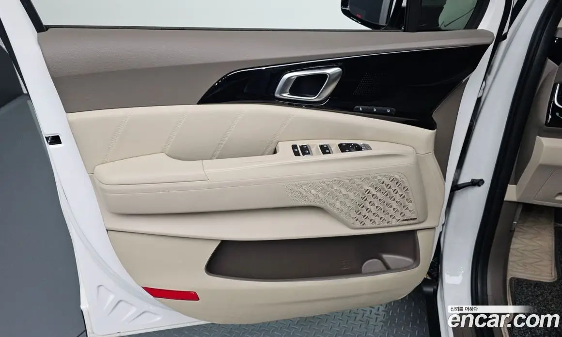 Kia Carnival 2024 1.6 автомат (гидро), фото 14