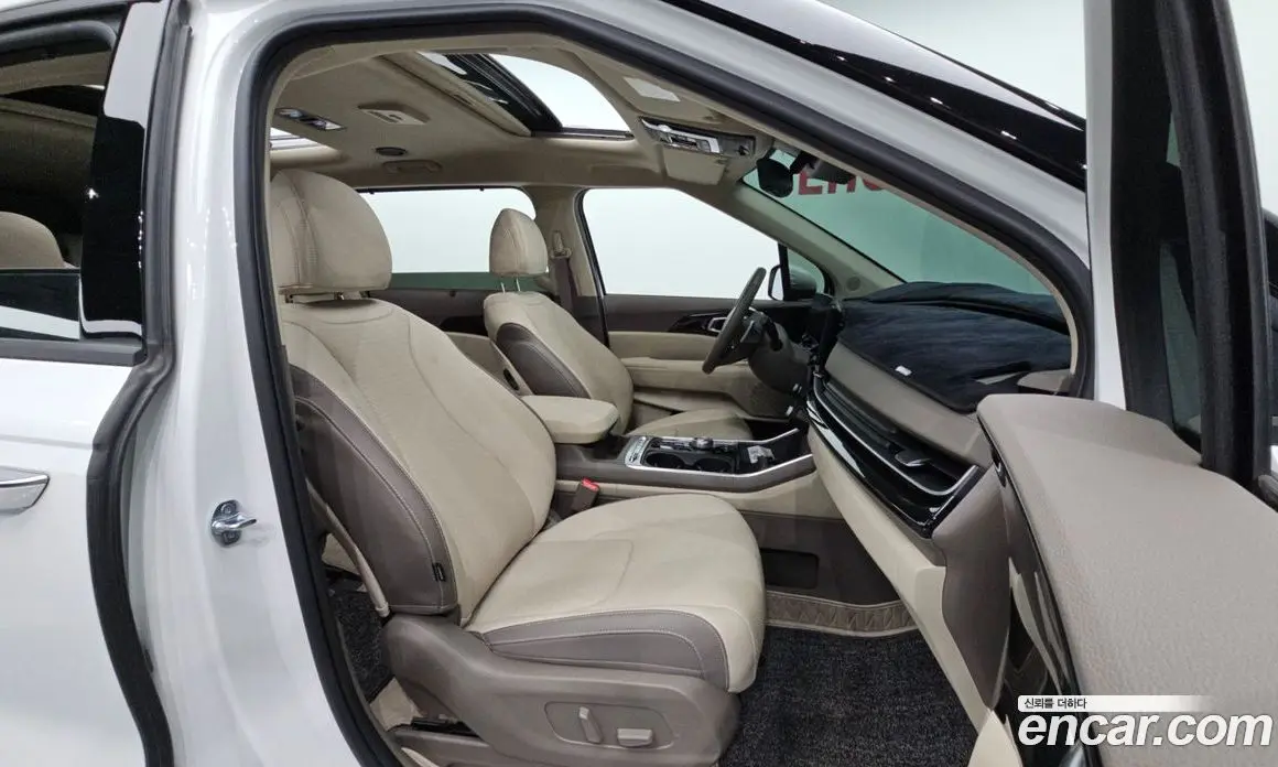 Kia Carnival 2024 1.6 автомат (гидро), фото 16
