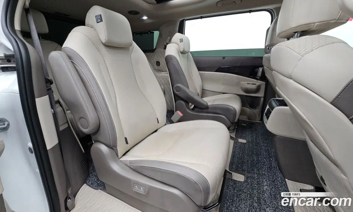Kia Carnival 2024 1.6 автомат (гидро), фото 17