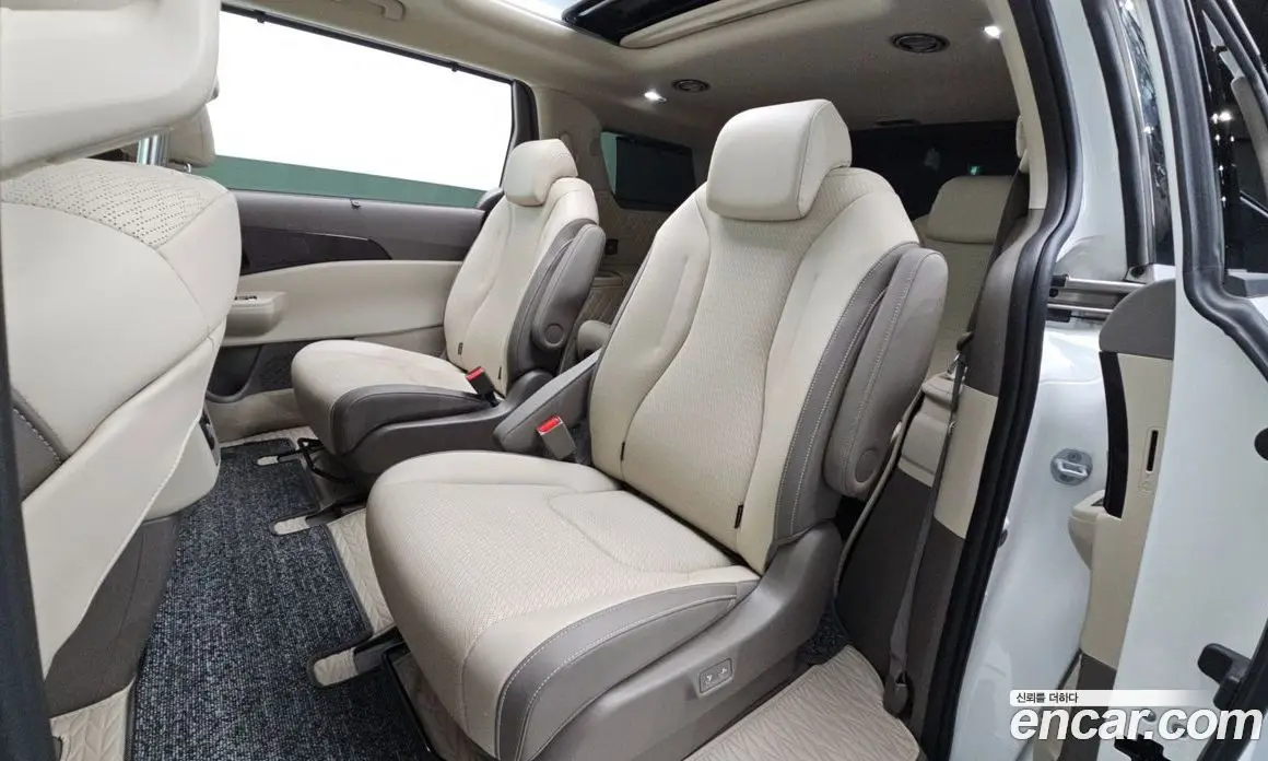 Kia Carnival 2024 1.6 автомат (гидро), фото 18