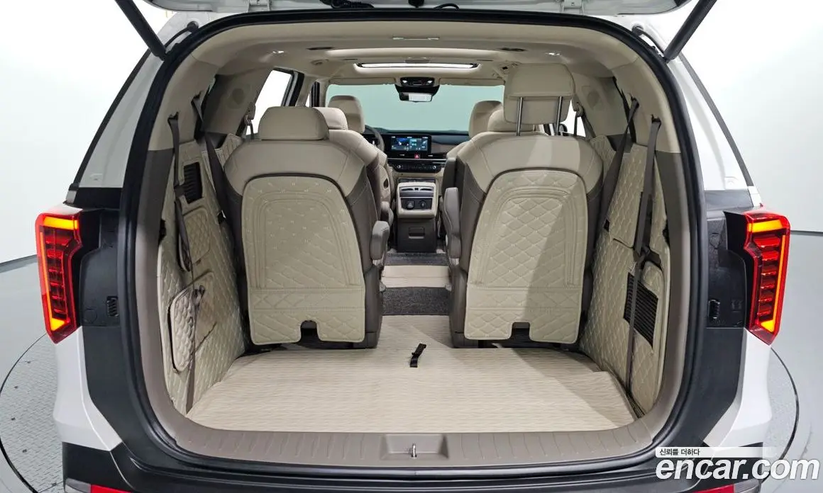 Kia Carnival 2024 1.6 автомат (гидро), фото 26