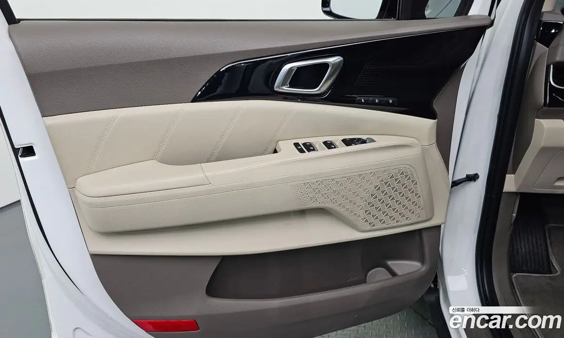 Kia Carnival 2024 1.6 автомат (гидро), фото 14