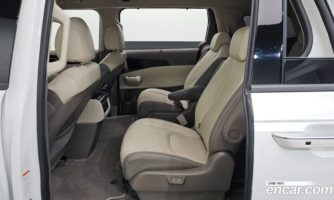 Kia Carnival 2024 1.6 автомат (гидро), фото 16