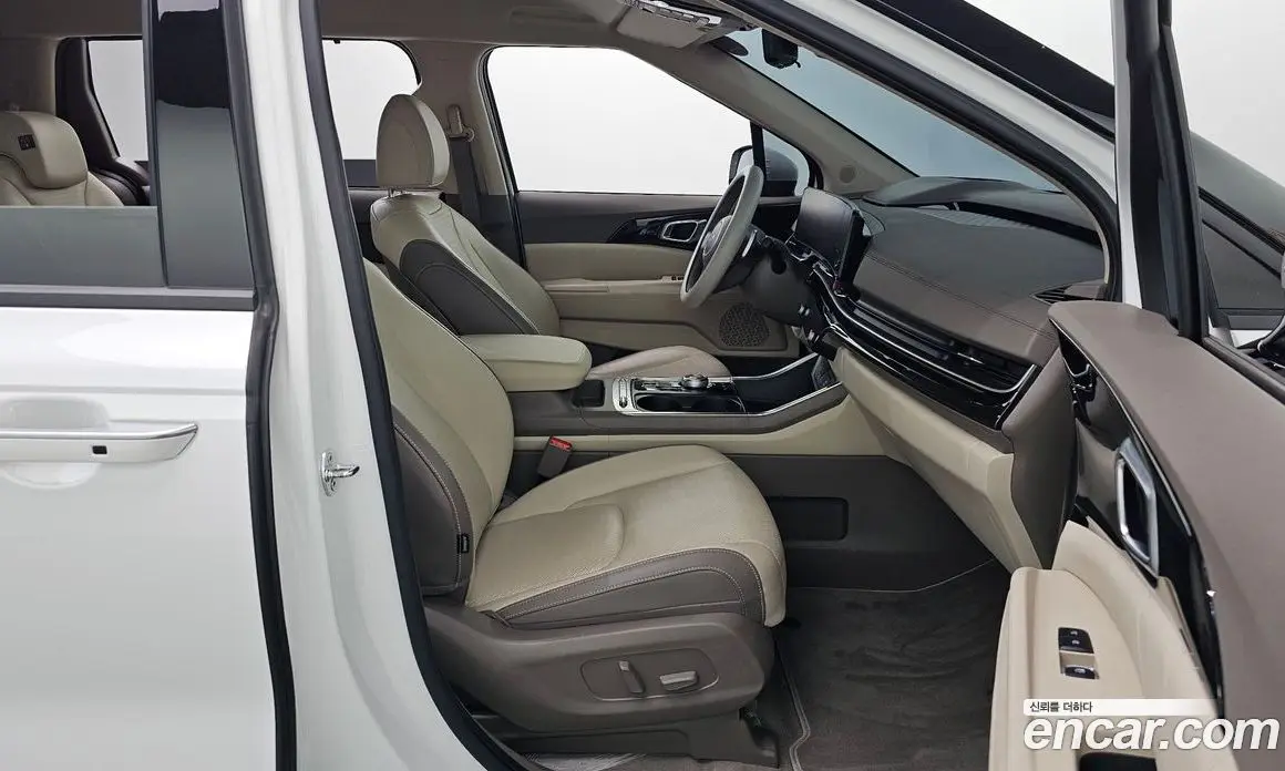 Kia Carnival 2024 1.6 автомат (гидро), фото 17