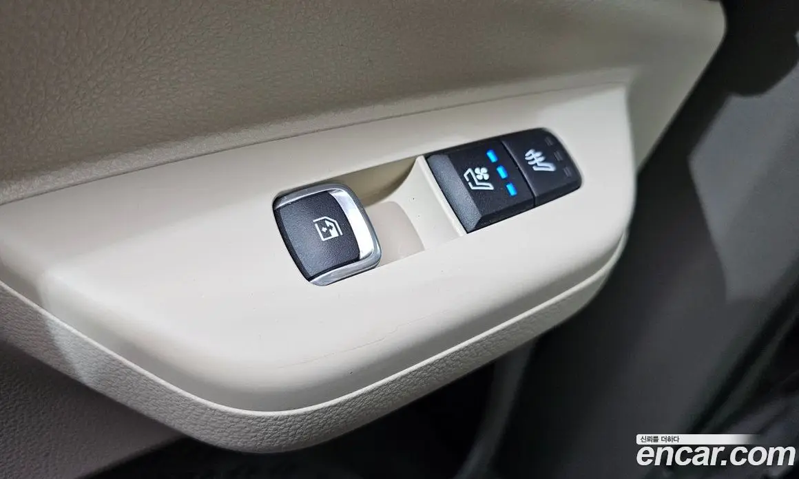 Kia Carnival 2024 1.6 автомат (гидро), фото 25